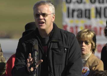 Χιλιάδες Αμερικανοί διαδήλωσαν στην Ουάσινγκτον κατά του πολέμου στο Ιράκ