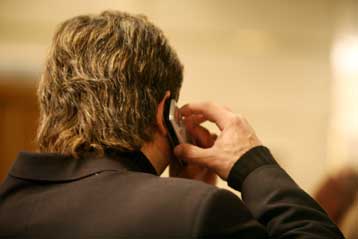 Νόμιμες συνακροάσεις για περισσότερα αδικήματα φέρεται να προωθεί η κυβέρνηση