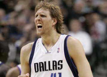 Σπουδαία νίκη των Μάβερικς επί των Κινγκς με ηγέτη τον Νοβίτσκι