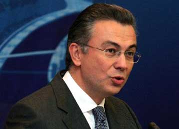 «Ξεφεύγουν της λογικής» οι δηλώσεις Ταλάτ για τα πετρέλαια στην Κύπρο, λέει η κυβέρνηση