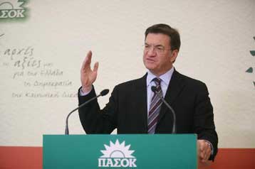 Ερωτήματα για τις περιπτώσεις Καλλιώρα και Νικηφοράκη θέτει το ΠΑΣΟΚ