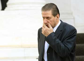 Βολές Πολύδωρα κατά ΕΡΤ για τη χρήση του όρου «βεντέτα» σε ρεπορτάζ για επεισόδια