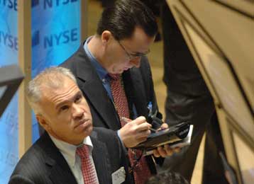 Με θετικό πρόσημο έκλεισαν οι ευρωαγορές και η Γουόλ Στριτ