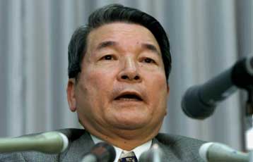 «Μηχανές γέννησης παιδιών» χαρακτήρισε τις γυναίκες ο Ιάπωνας υπουργός Υγείας