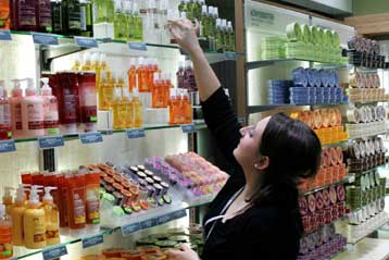 Ορισμένα αιθέρια έλαια «ίσως προκαλούν γυναικομαστία στα αγόρια»