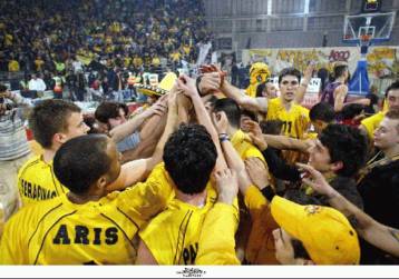 Ενθουσιασμός στις κερκίδες, προβληματισμός μέσα στον Αρη παρά την πρόκριση