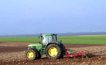 Αυξάνεται ο συντελεστής επιστροφής ΦΠΑ στους αγρότες