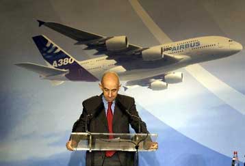 H EADS διαψεύδει τα δημοσιεύματα για περικοπές προσωπικού στην Airbus
