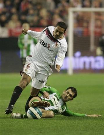 «Λευκή» ισοπαλία στο ντέρμπι της Σεβίλης