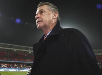 «Μαύρη» επιστροφή του Χίτσφελντ στον πάγκο της Μπάγερν, ήττα 3-0 από τη Νυρεμβέργη