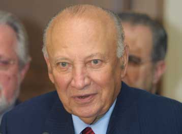 Στο νοσοκομείο, με οξεία βρογχίτιδα, ο Γλαύκος Κληρίδης