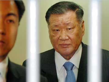 Σε τριετή κάθειρξη για κατάχρηση καταδικάστηκε ο πρόεδρος της Hyundai