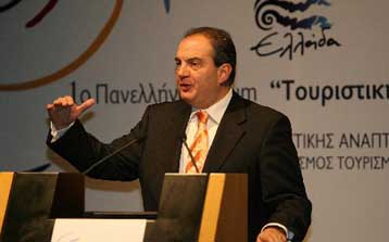 Η Ελλάδα πρέπει να να γίνει ανταγωνιστική και στον τουρισμό, λέει ο Κ.Καραμανλής