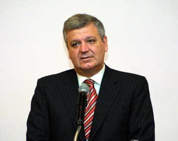 Σαφή θέση για το εμβόλιο κατά του καρκίνου της μήτρας ζητά από το υπουργείο το ΠΑΣΟΚ