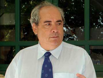 Στη Δικαιοσύνη προσφεύγει ο Β.Μιχαλολιάκος με αφορμή το εις βάρος του δημοσίευμα