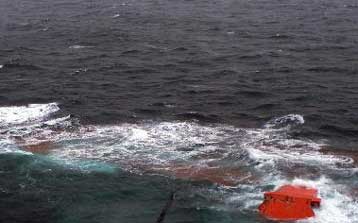 Φόβοι για πνιγμό περίπου 85 ατόμων στα ανοικτά του Καμερούν