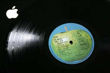 Το μήλο της …συμφιλίωσης δάγκωσαν Apple και Beatles