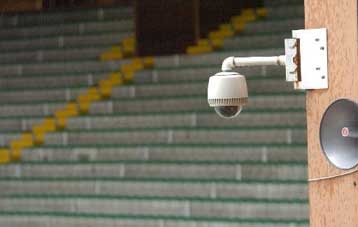 Συνελήφθησαν τέσσερις νεαροί ως ύποπτοι για τη δολοφονία του Ιταλού αστυνομικού