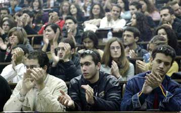 Εισαγγελική παρέμβαση για τους απεργούς-καθηγητές που πληρώνονται κανονικά