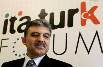 Πιθανότατα τον Μάρτιο η επίσκεψη Γκιούλ στην Αθήνα