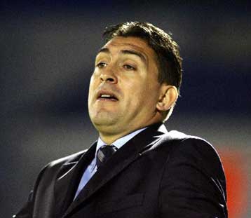 Προς δεύτερη θητεία στον πάγκο του Αιγάλεω ο Ίλιε Ντουμιτρέσκου