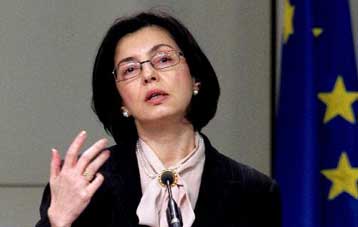 Ώθηση στις αγορές μέσω Internet με το νέο σχέδιο της Κομισιόν για τον καταναλωτή