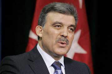 «Προδοσία» η αναγνώριση της αρμενικής γενοκτονίας από τις ΗΠΑ, λέει ο Γκιουλ