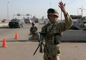 Στο Ιράν κατασκευάζεται το φονικότερο όπλο των Ιρακινών ανταρτών γράφουν οι NY Times