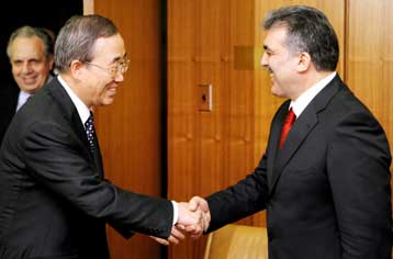 Αμεση εφαρμογή της συμφωνίας του 2006 μεταξύ Παπαδόπουλου-Ταλάτ ζητά ο Γκιουλ