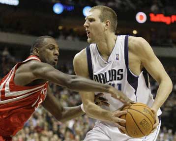 Το… πάλεψε ο Σπανούλης στη συντριβή των Ρόκετς από τους Μάβερικς