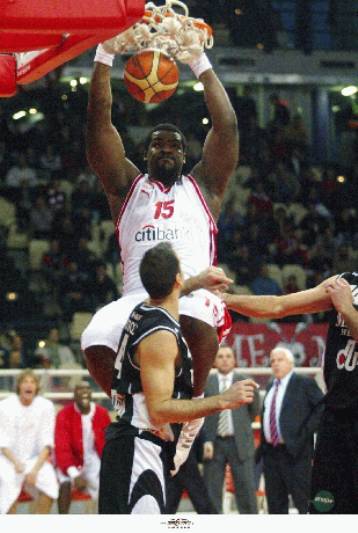 Επέστρεψε και πρωταγωνίστησε ο Σχορτσιανίτης στο 95-71 του Ολυμπιακού επί του Απόλλωνα