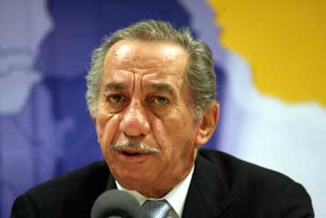 Η Κύπρος ασκεί τα δικαιώματα της στο θέμα των πετρελαίων, λέει ο Τ.Παπαδόπουλος