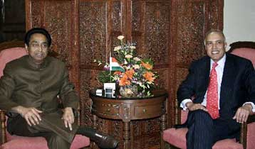 Στην εξαγορά της ινδικής Hutchison Essar έναντι 11,1 δισ. δολαρίων προχώρησε η Vodafone