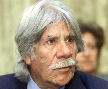 Σταθερή βελτίωση παρουσιάζει η υγεία του Σταύρου Παράβα