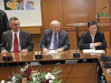 Πρότυπο ναυτιλιακό κέντρο στη λιμενοβιομηχανική ζώνη Δραπετσώνας-Κερατσινίου