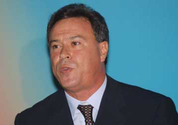 Κατάσχεση δύο τόνων ακατάλληλων τροφίμων από τη Νομαρχία Αθηνών