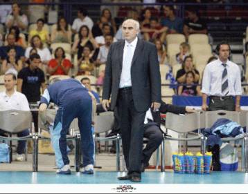 Η ΕΟΠΕ δεν ανανεώνει τη συνεργασία της με τον Κώστα Χαριτωνίδη