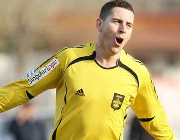 Πλάνα με τον Κόκε στη σύνθεση του Αρη καταστρώνει ο Ερνάντεθ για την Τούμπα