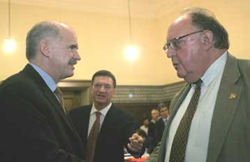 Τετ-α-τετ Γ.Παπανδρέου και Θ.Πάγκαλου, μετά τις δηλώσεις για το άσυλο