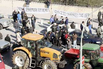 Επ αόριστον αναστολή κινητοποιήσεων αποφάσισαν οι αγρότες της Χαλκιδικής