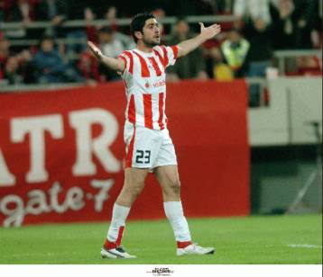 Ανησυχία στον Ολυμπιακό για τον Κωνσταντίνου