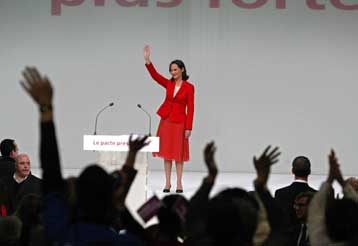 Παραίτηση υπέβαλε ο σύμβουλος για θέματα οικονομίας της Σεγκολέν Ρουαγιάλ