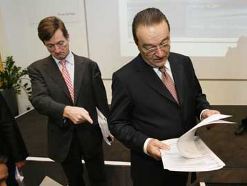 Κέρδη-ρεκόρ της Credit Suisse συνοδεύονται από την παραίτηση του προέδρου της