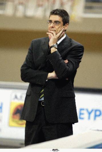 Τέλος ο Μπρέμπερ, μένει ο Ουάσινγκτον στον ΠΑΟΚ που σκέφτεται τον Πανελλήνιο.