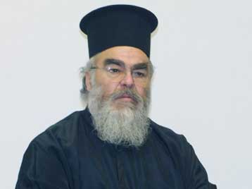 Νέες βολές κατά του μητροπολίτη Ζακύνθου για τις δηλώσεις του κατά του Αρχιεπισκόπου