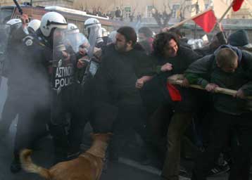 Αγωγή κατά της αστυνομίας για ξυλοδαρμό καταθέτουν φοιτητές και καθηγητές