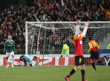 Ξεχνούν το… Παρίσι και συγκεντρώνονται στην ΑΕΚ οι «πράσινοι»