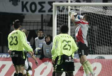 Βαρδάρης από την Ευρώπη φύσηξε στην Τούμπα, άνετη νίκη του Αιγάλεω