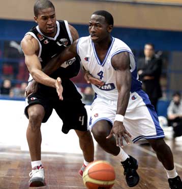 Με αντεπίθεση στο δεύτερο ημίχρονο ο Πανελλήνιος βλέπει εξάδα