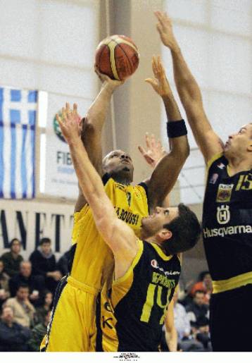 Στη ζώνη – φωτιά η ΑΕΚ που έχασε στο Μαρούσι με 86-69